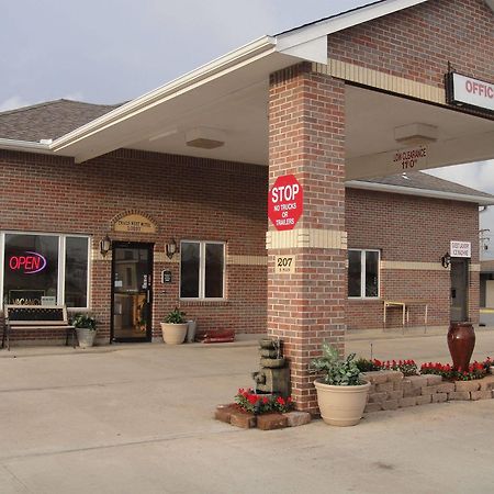 Trails West Motel South Hutchinson Exterior photo