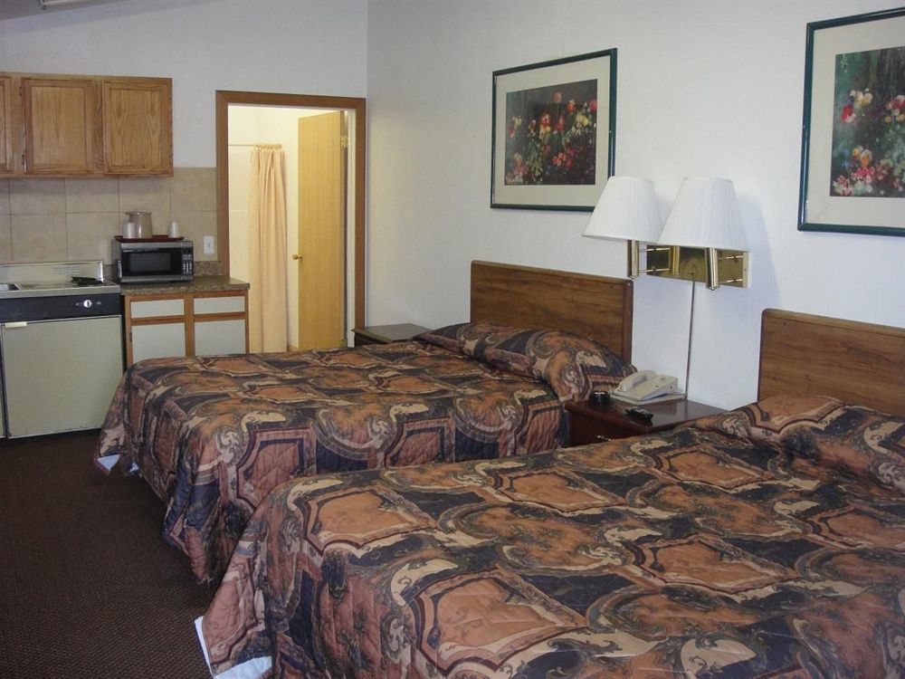 Trails West Motel South Hutchinson Exterior photo